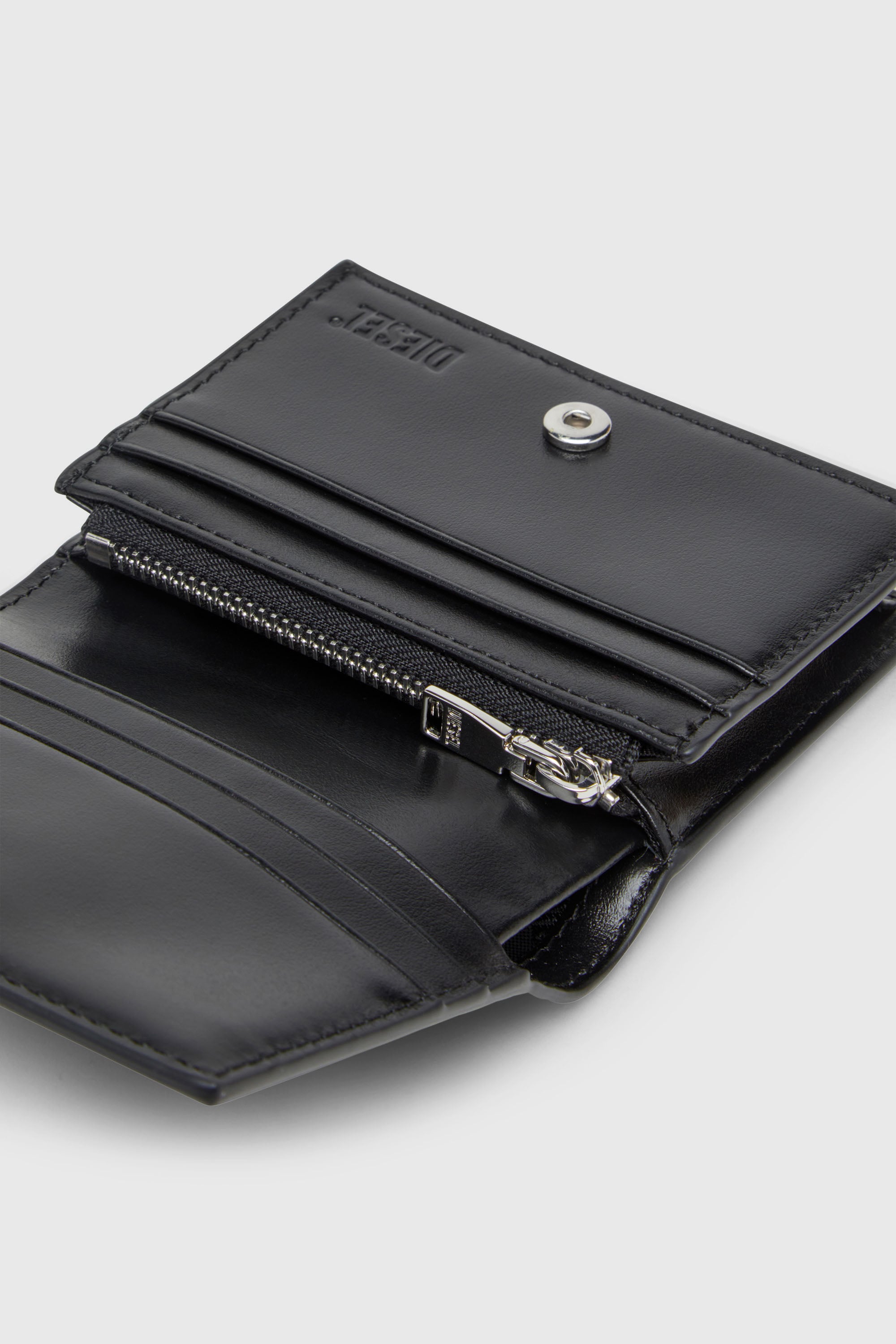 Diesel - PLAY BI FOLD III, Woman's Wallet in glossy PU in Black - 4