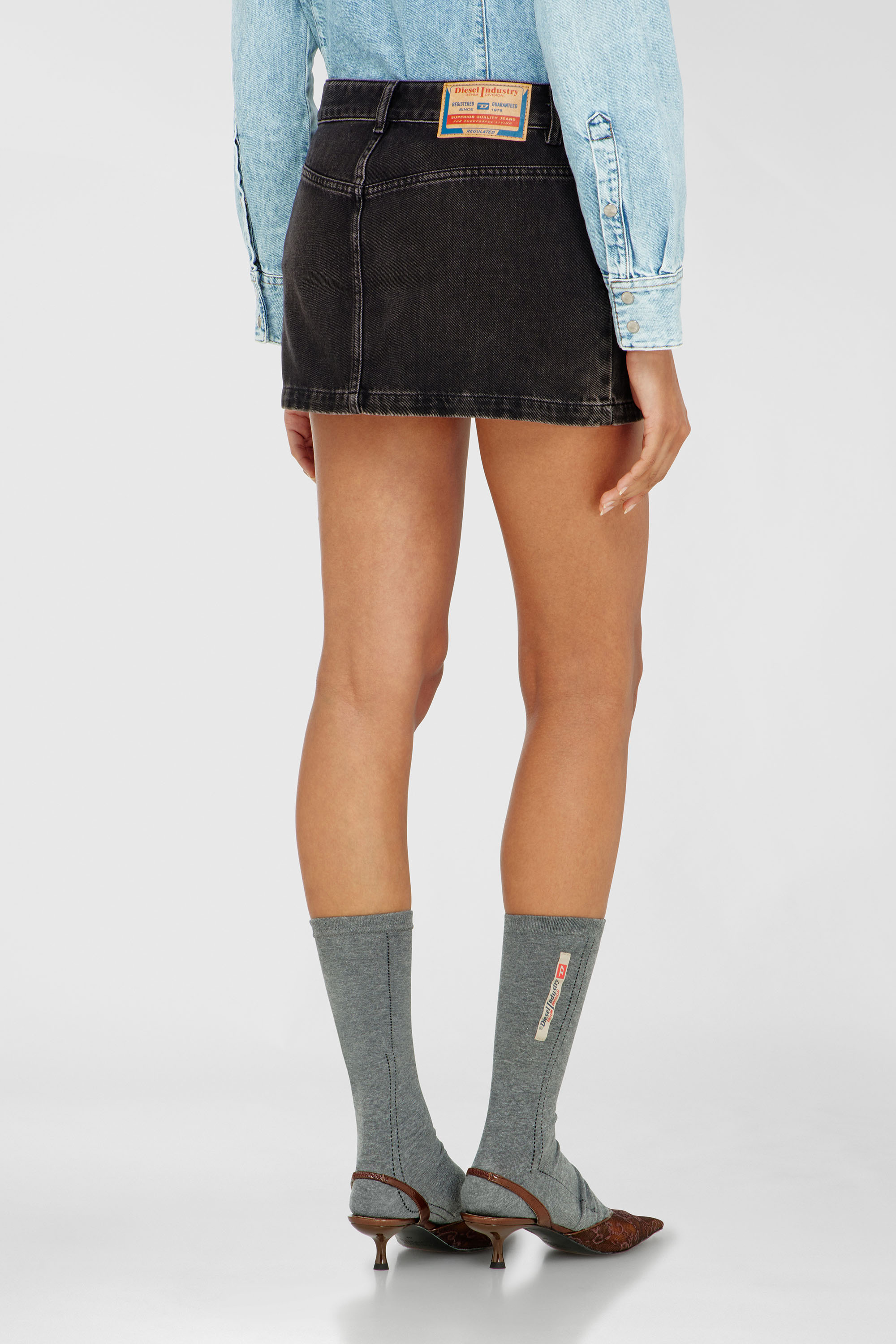 ぞ*ろ様 レア‼️DIESEL De-Ron-S2 デニム ミニスカート Women's Mini skirt in clean-wash denim | Black | Diesel {{Country}}