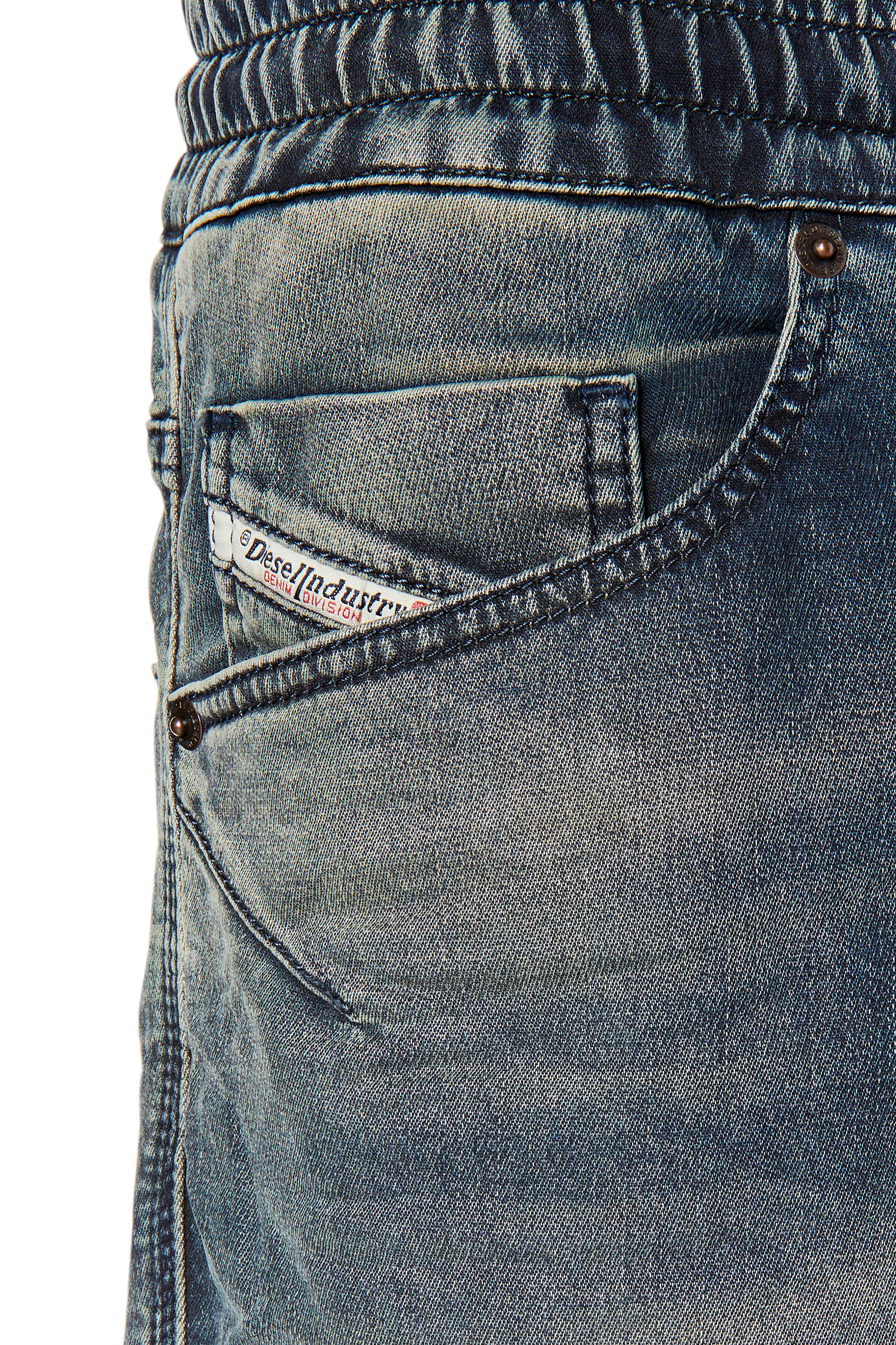 Tapered 2040 D-Amage Joggjeans&reg; 068DS, 
