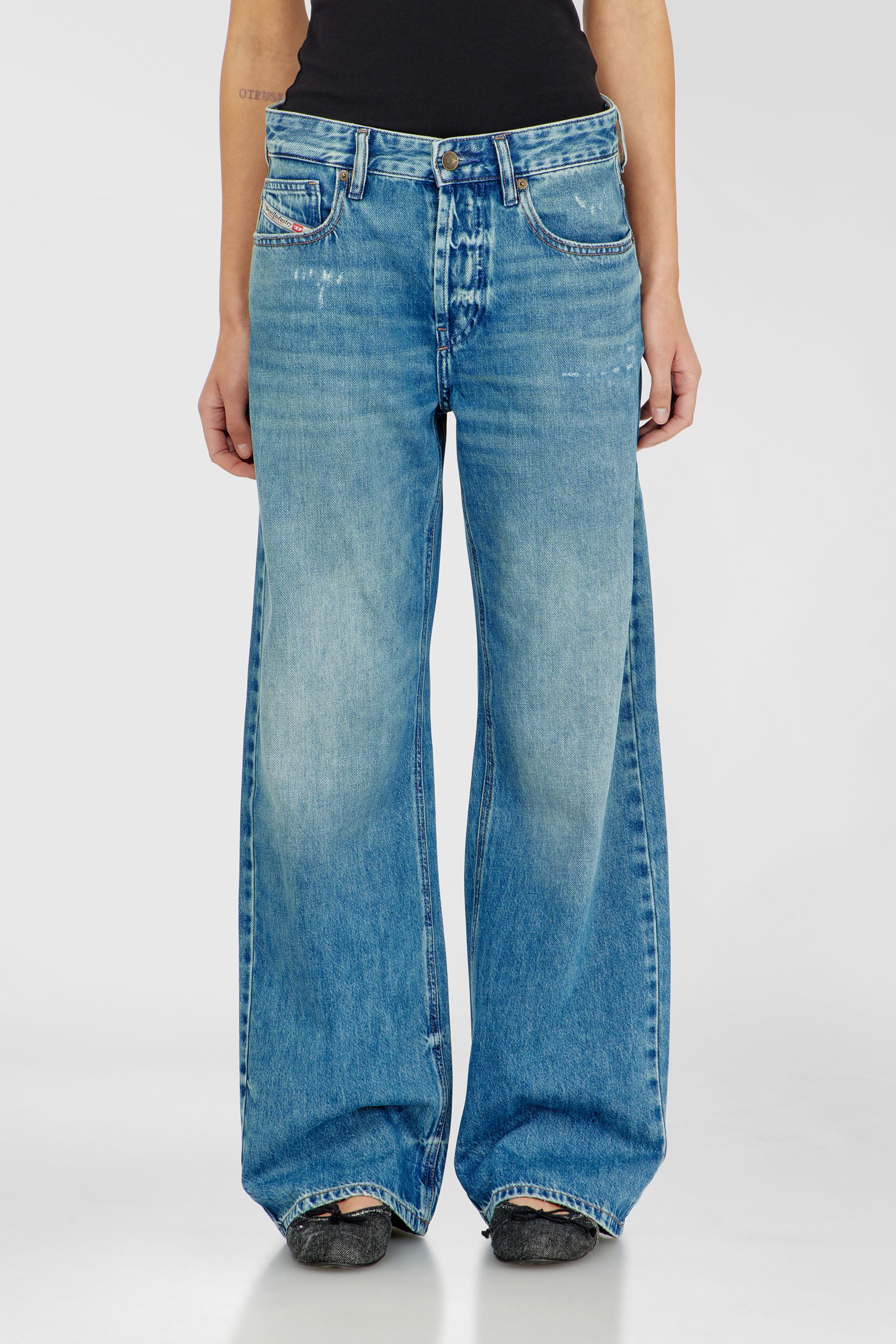 Diesel - Woman's Relaxed Jeans 1990 D-Waigee 0TJDI, Medium blue - 2