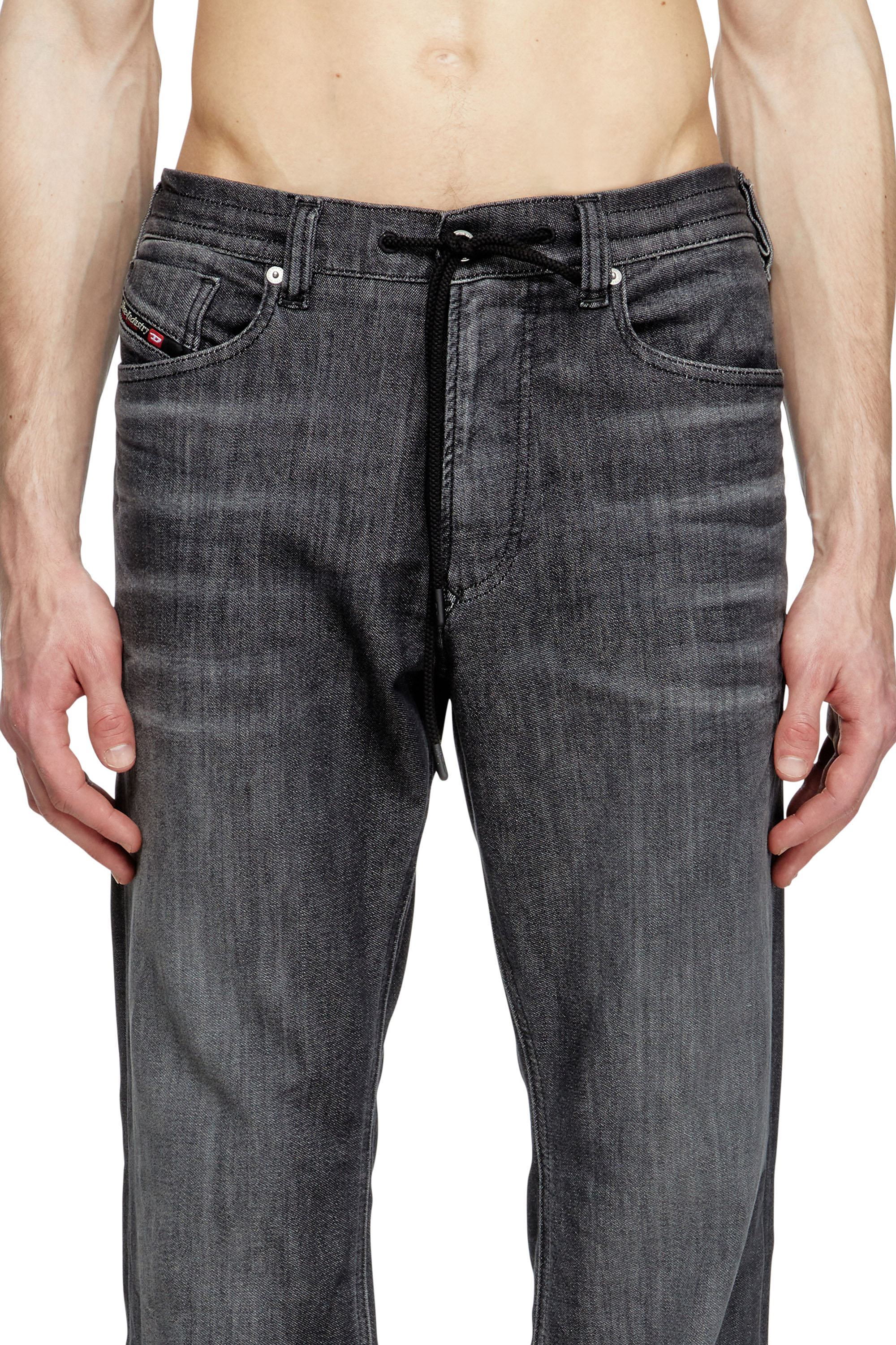 Men's Relaxed Jeans | Black/Dark grey | Diesel 2080 D-Reel Joggjeans®