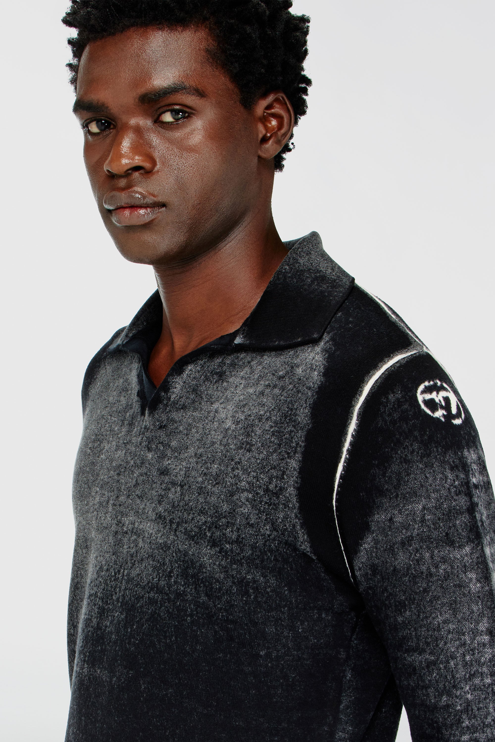 Diesel - K-LORENZO, Man's Reverse-print polo jumper in Black - 5