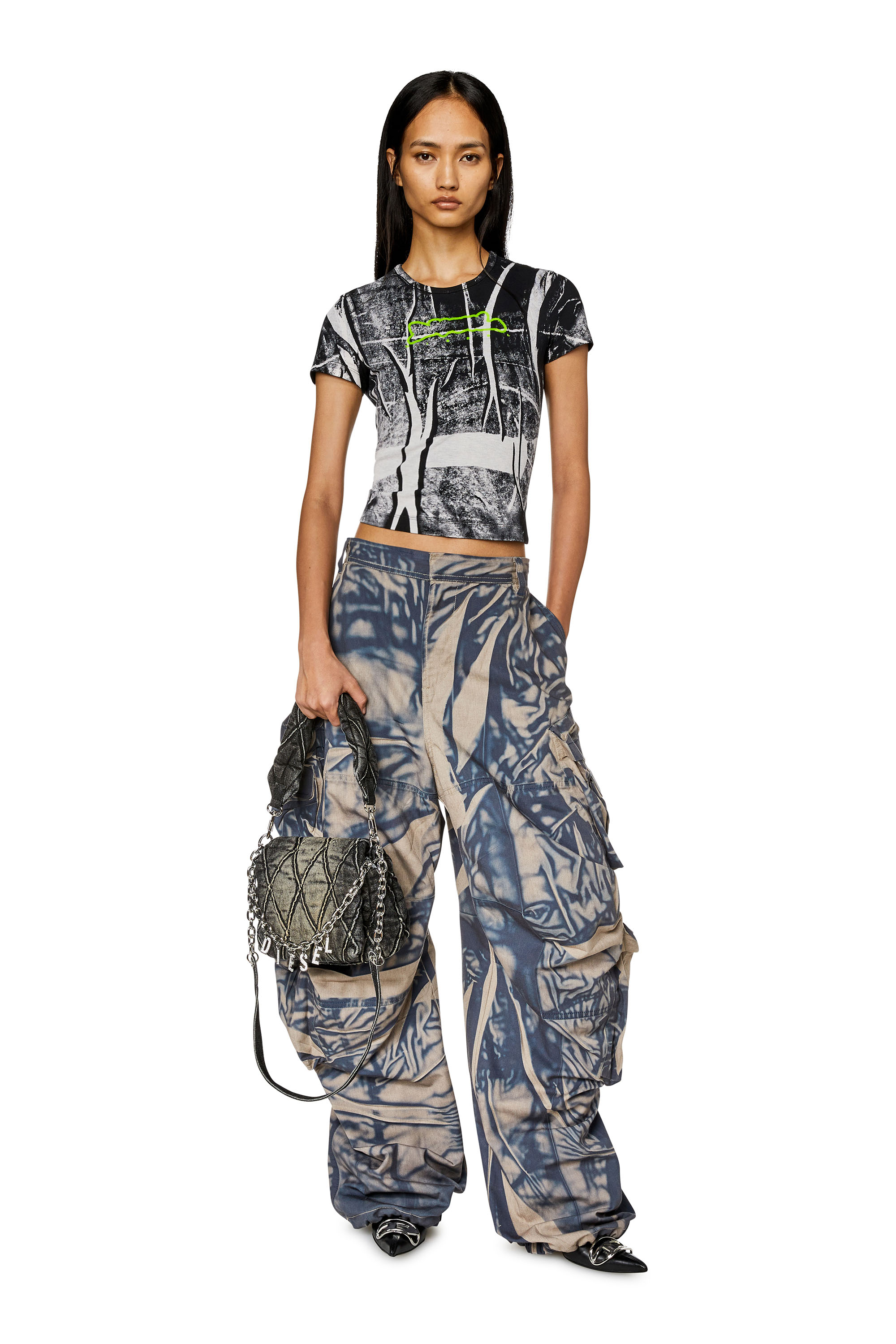 Diesel - T-UNCUTIE-LONG-N5, Woman's T-shirt with creased print in Grey/Black - 1