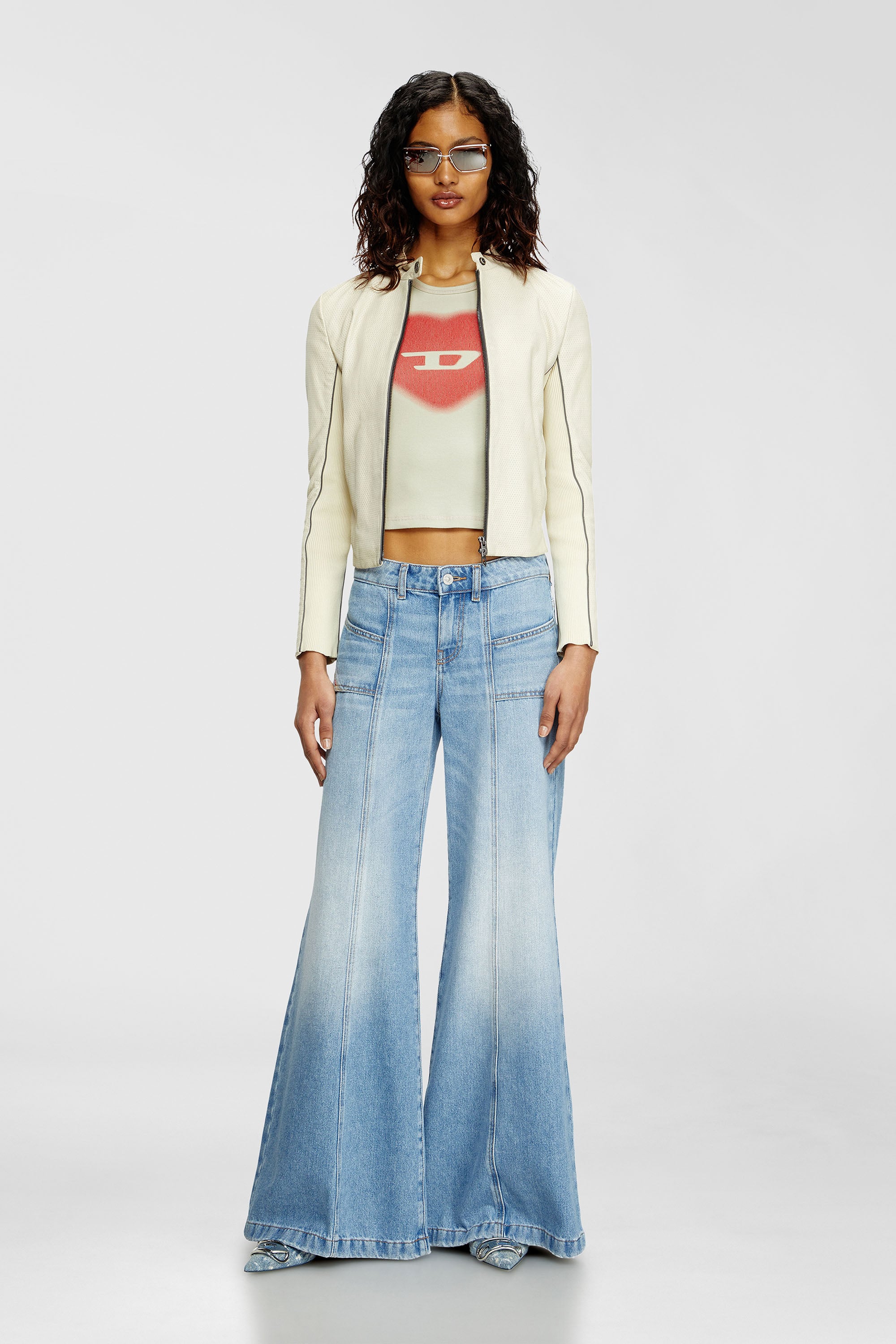 Diesel - Flare Jeans D-Akii 0CLBA Mujer, Azul Claro - 1