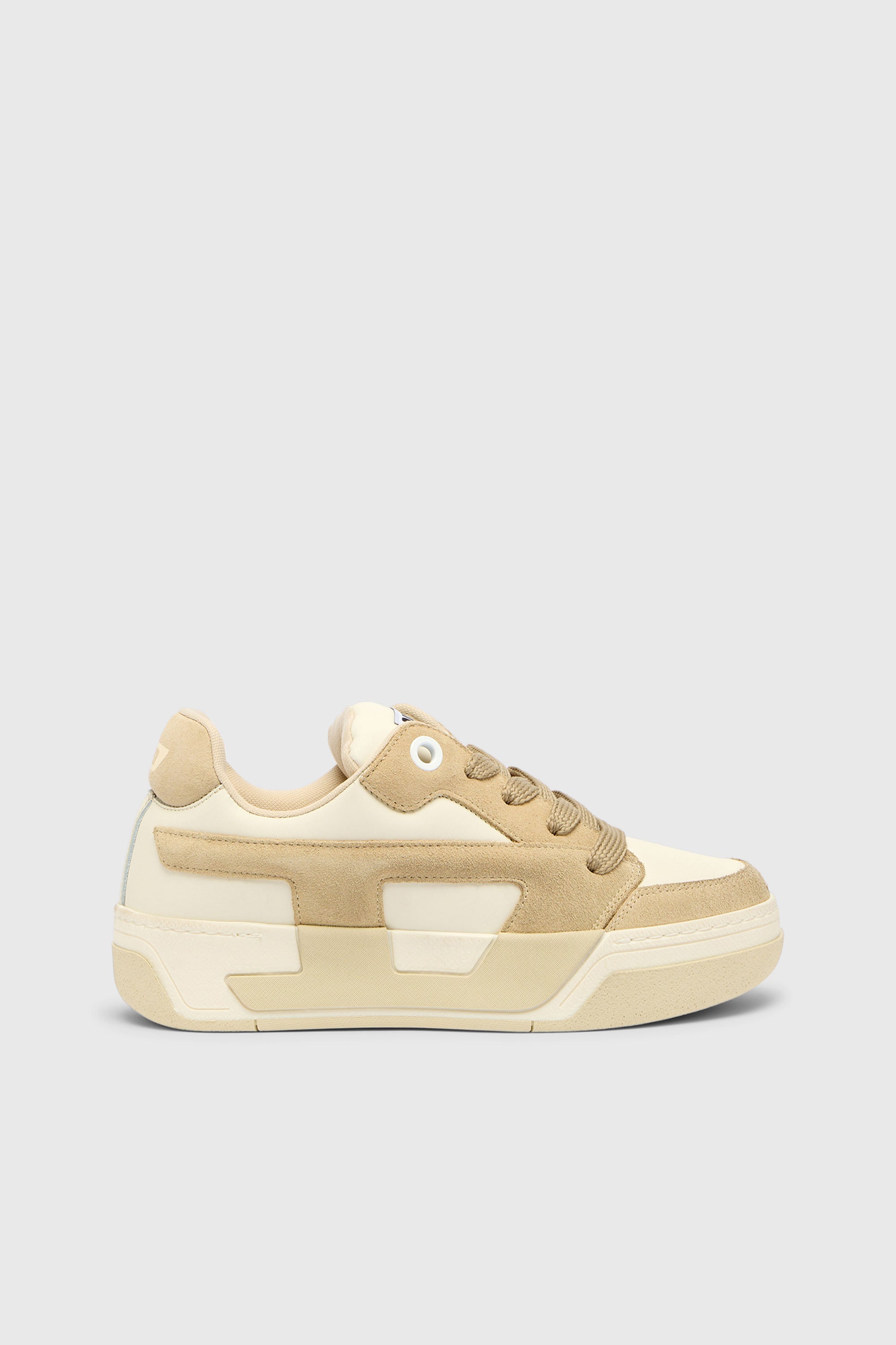 Diesel - S-D-OLLIE LOW W, D-Ollie-Zapatillas distressed en cuero y ante Mujer in Beige - 1