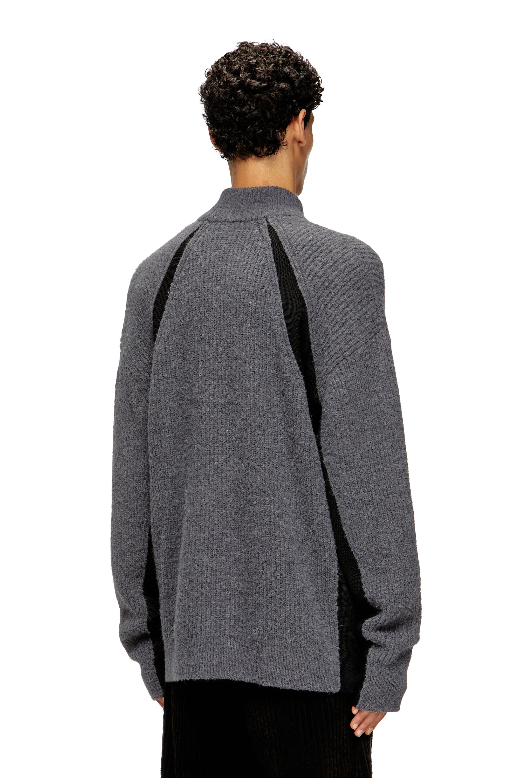 Diesel - K-LOLLO-TN, Pull en mélange d'alpaga avec inserts contrastants Homme in Gris - 4