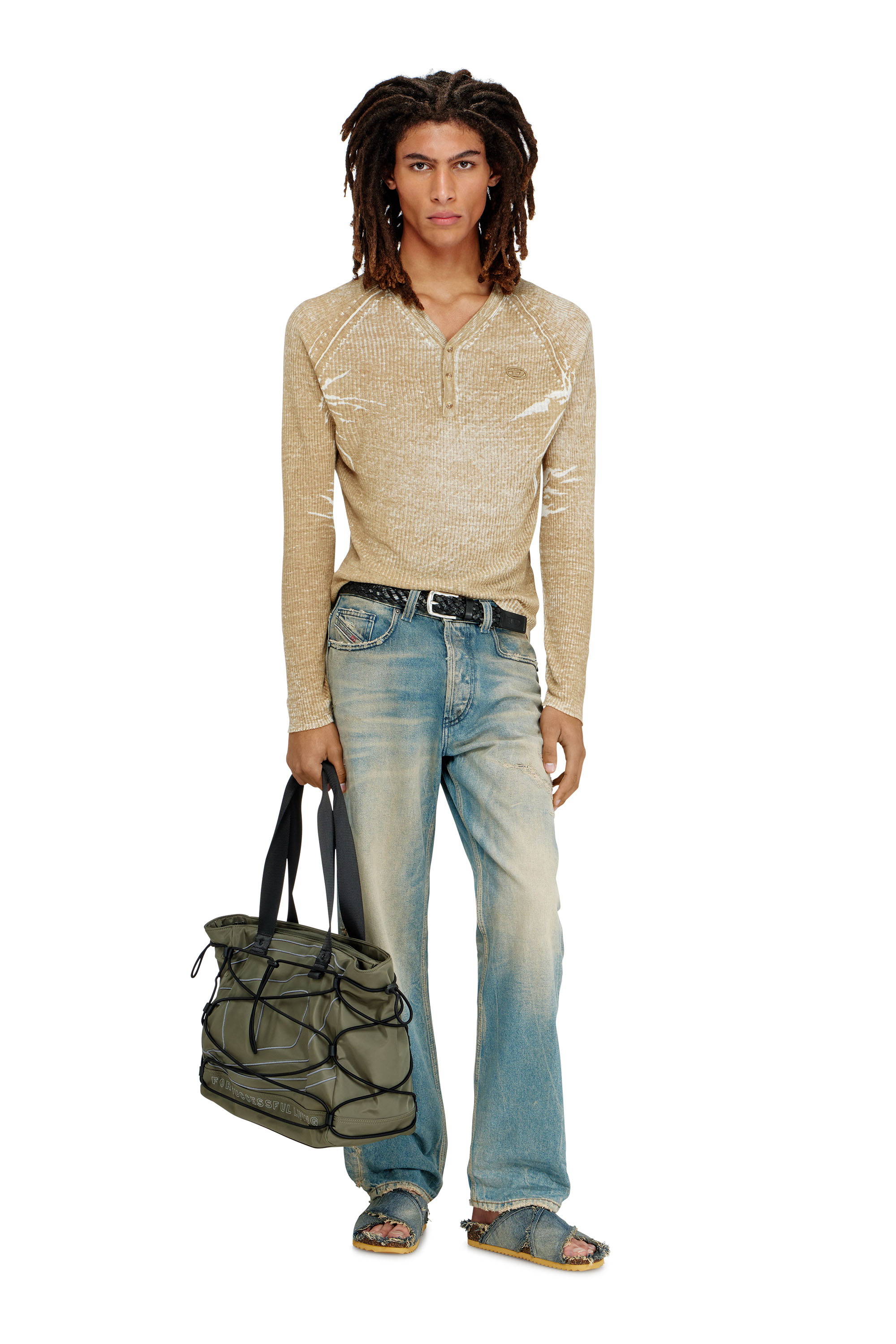 Diesel - K-ZENON, Jersey Henley con lavado oscuro y estampado invertido desvanecido Hombre in Marr&oacute;n - 1