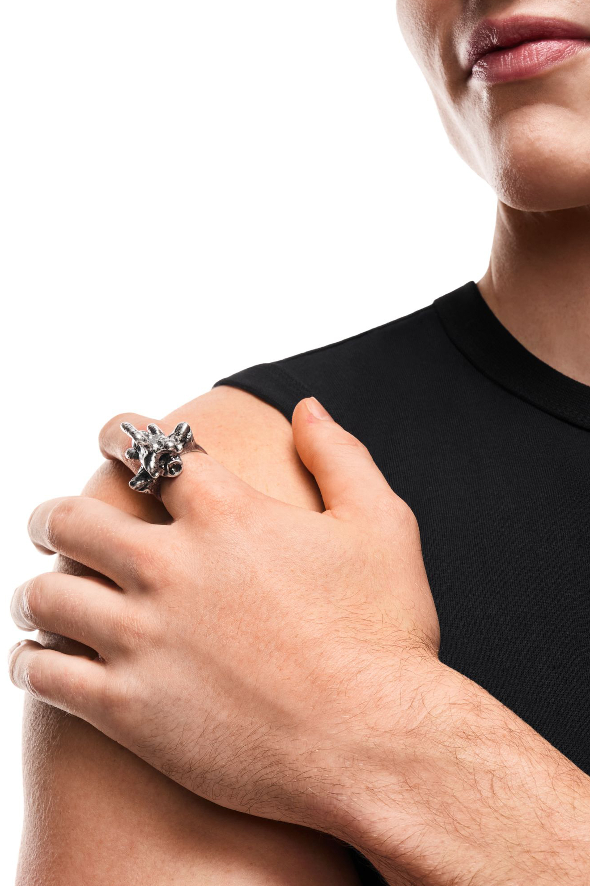 Diesel - DX1708040 JEWELLERY, Anillo en tono plateado con detalle central Unisex in Gris - 4