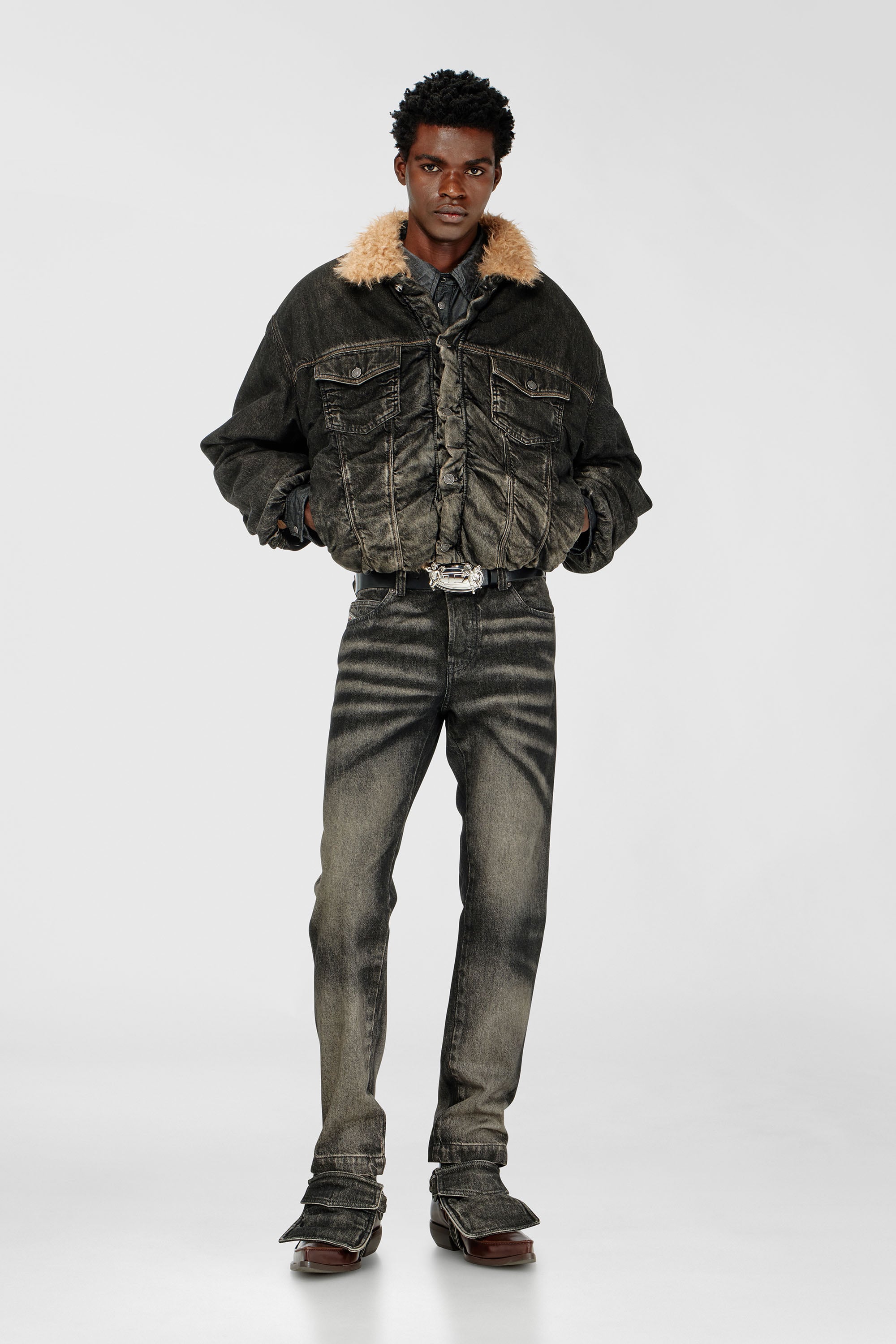 Diesel - D-CURLY-FSJ, Chaqueta vaquera efecto sucio con forro teddy Unisex in Negro - 2