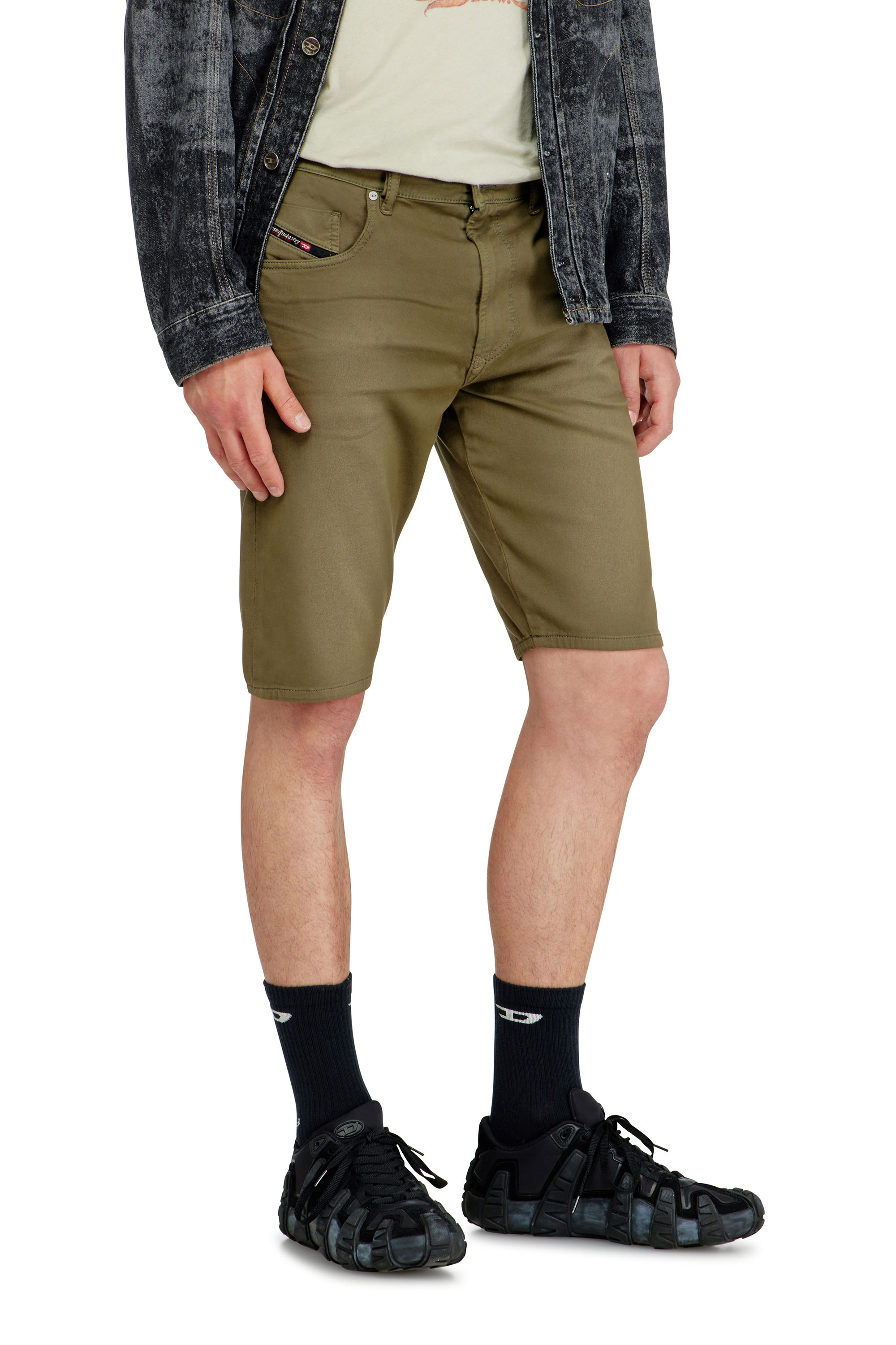 Diesel - 2033 D-KROOLEY-SHORT-BW JOGG, Man's Slim shorts in coloured denim in Military Green - 5