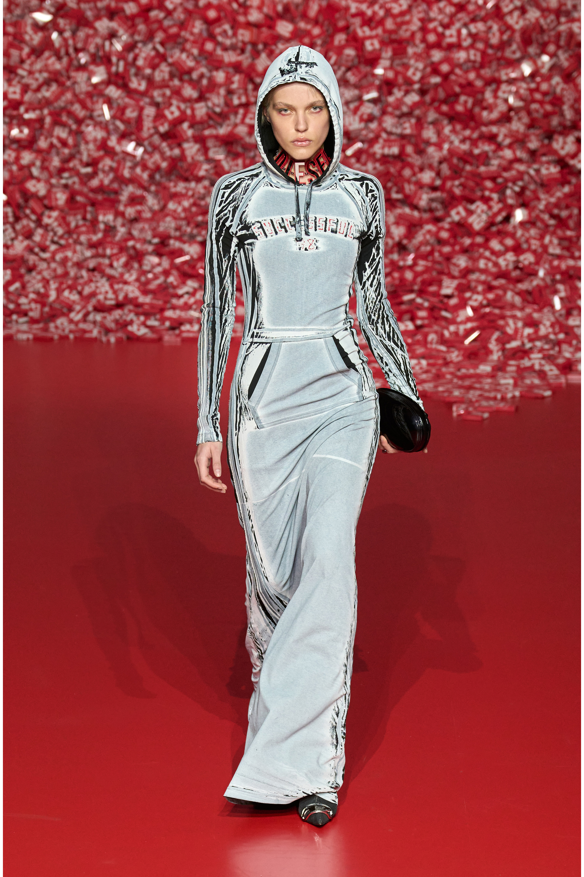 Diesel - 1-DR FOLD CLUTCH, Woman's 1-DR Fold-Structured oval clutch in glossy PU in Black - 6