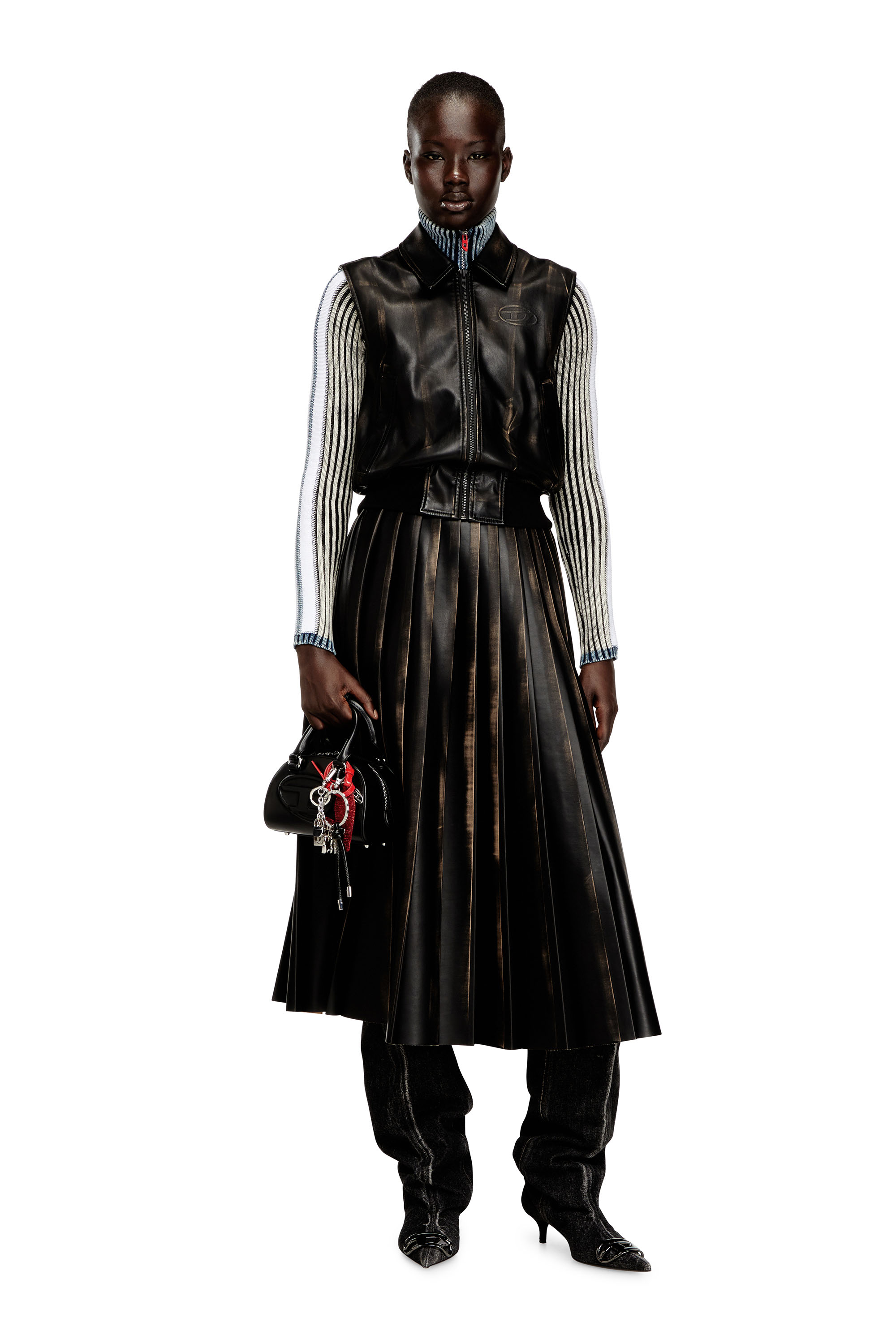 Diesel - G-INKO, Chaleco bomber con efecto desgastado Mujer in Marrón - 2